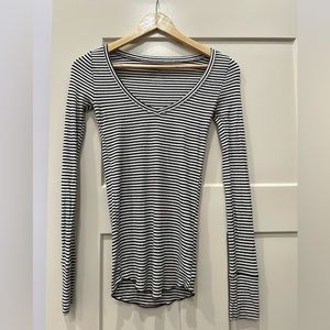 American Eagle long sleeve top